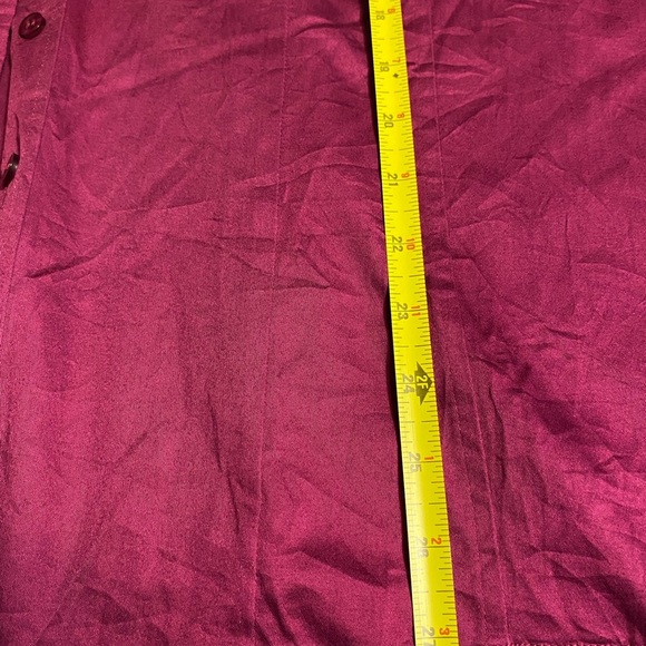 Elegant Blouse with Flowy Sleeves and Lace Accents - Picture 9 of 11